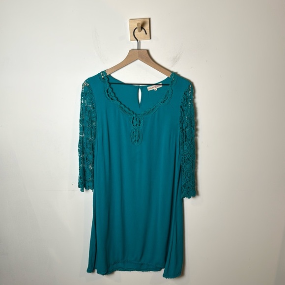 Altar’d State Women’s Blue Lace Sleeve Lightweight Shift Dress size S - Picture 1 of 10
